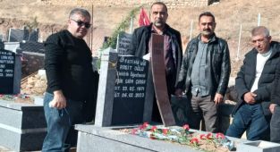 Öğretmenlerden meslektaşlarına vefa örneği