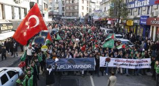 On binler, Üsküdar'da Filistin'e destek için yürüdü
