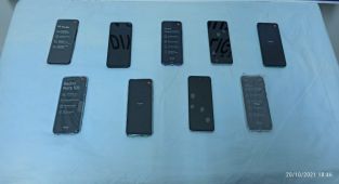 Otomobil koltuğunda kaçak cep telefonu sevkiyatı
