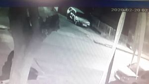 Otomobildeki Hırsızlık Güvenlik Kamerasında
