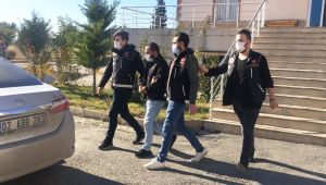 Otomobilden 150 bin TL değerinde uyuşturucu çıktı - Videolu Haber