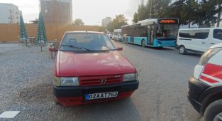 Otomobile çarpmamak için devrilen motosiklet sürücüsü yaralandı - Videolu Haber