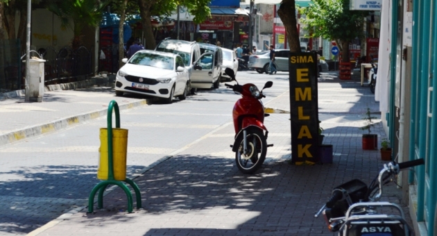 Otopark Sorunu Yayaları Ve Sürücüleri Zor Durumda Bırakıyor - Videolu Haber