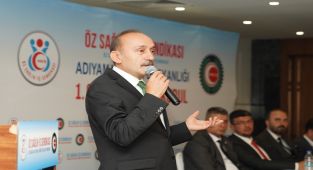 Öz Sağlık-İş üyelerinin kongre tepkisi