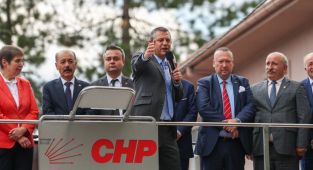 Özgür Özel'den Bakan Yerlikaya'ya Sert Eleştiri: