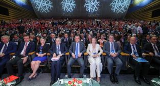 Özgür Özel'den İktidara sert çıkış: ‘Devleti AK Parti'nin elinde bırakmayacağız’
