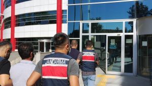 PKK'ya finans sağladığı iddiasıyla 2 kişi gözaltına alındı