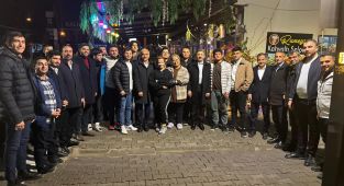 Polat sözünü tuttu gençlerle birlikte sahur yaptı