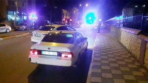 Polis Aracına Çarpıp Kaçan Alkollü Sürücü Yakalandı: 1 Yaralı