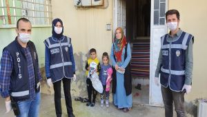 Polis Ekipleri, Küçük Yusuf Ve Tuana'ın Oyuncak İsteğini Yerine Getirdi - Videolu Haber