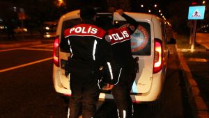 Polisin 'dur' İhtarına Uymayan Küçük Sürücü Yakalandı