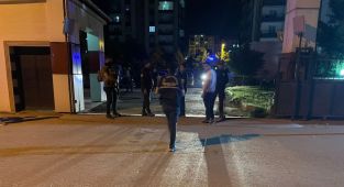 Polisler çatıştı: 2’si ağır, 3 yaralı - Videolu Haber