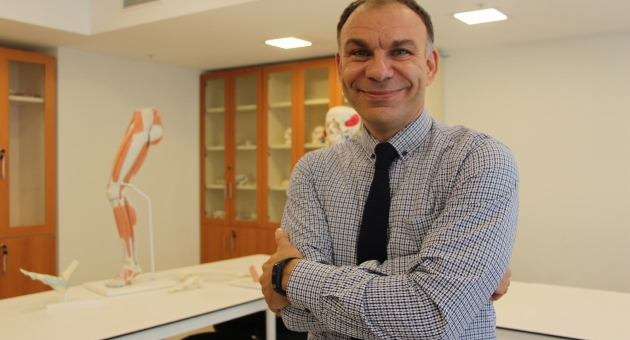 Prof. Dr. Akalan: "2 Yaşına Kadar Ayakkabı Giydirmeyin"