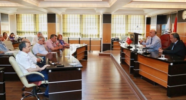 Prof. Dr. Güvenç, Adıyaman Belediyesi’nde Kümelenme ve Seracılığı Anlattı