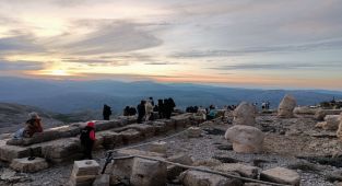 Ramazan Bayramı'nda Nemrut Dağı'na ziyaretçi akını