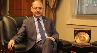 Rektör Dağlı'dan Babalar Günü mesajı