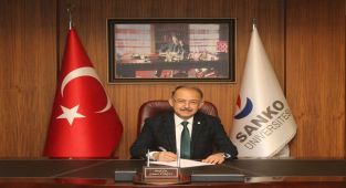 Rektör Prof. Dr. Dağlı'dan Anneler Günü mesajı