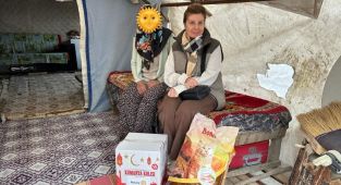 Rotary ihtiyaç sahibi ailelere Ramazan kolisi dağıttı