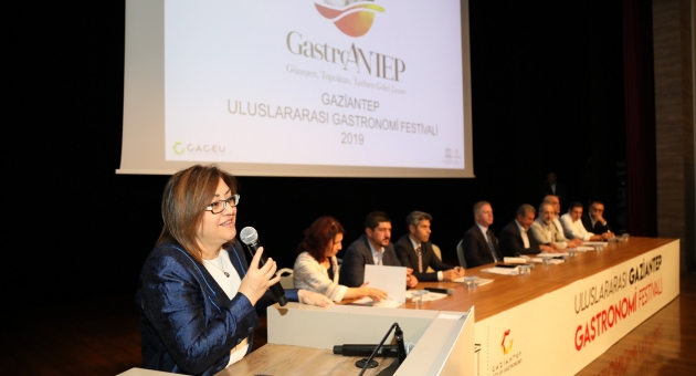 Şahin, Gastroantep Festivali Öncesi Sektör Temsilcileriyle Toplandı