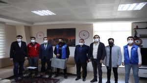Şampiyon Bayanser'e Bakan Kasapoğlu’ndan hediye