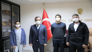 Şampiyon tenisçiler yeni başarılara imza atıyor