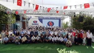 SANKO Holding şirketlerinde 'Değerli Yıllar Plaketi' takdim töreni