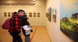 SANKO Sanat Galerisi’ndeki 'Barınaklar' temalı resim sergisi