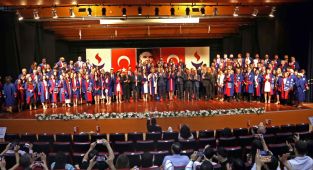 SANKO Üniversitesi Tıp Fakültesinde mezuniyet heyecanı