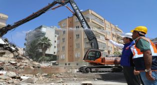 Şanlıurfa’da depremin izleri tamamen siliniyor - Videolu Haber