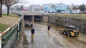 Şanlıurfa Kent Merkezinde Dereleri Temizleniyor