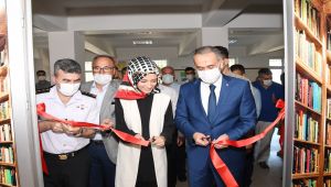 Şehit Ayhan Yanık’ın ismi mezun olduğu lisenin kütüphanesine verildi