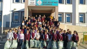 Şehit Recep İnce Ortaokuluna Kıyafet Yardımı