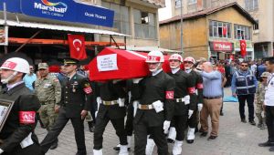 Şehit Uzman Onbaşı Çelik'i Binlerce Kişi Son Yolculuğuna Uğurladı - Videolu Haber