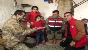 Sincikli Depremzedelere Yardımlar Ulaştırıldı