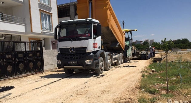 Siteler Mahallesi’nde Asfalt Çalışması Devam Ediyor
