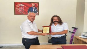 Sosyal hizmetlerden Başkan Aslan’a teşekkür plaketi