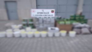 Şüpheli araçtan 1 tonun üzerinde kaçak gıda maddesi ve deterjan çıktı