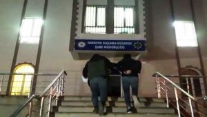 Şüpheli otomobilden uyuşturucu çıktı: 2 gözaltı