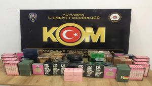 Şüphelilerin üzerinden 65 adet kaçak parfüm çıktı