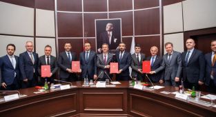 Tarihi imzalar atıldı