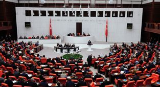 TBMM Başkanlık Divanı seçildi: 28. Dönem ikinci devre görev dağılımı belirlendi