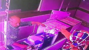 Telefon dolandırıcılarına altınını kaptırınca düğünü iptal oldu - Videolu Haber