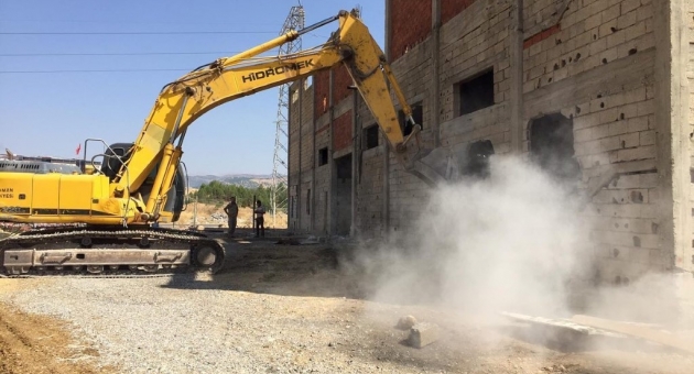 Terminal Caddesi’nde Yol Genişletme Çalışması