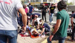Tır’ın çarptığı motosiklet sürücüsü yaralandı - Videolu Haber