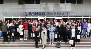TOBB Fen Lisesi Öğrencileri Sanko Üniversitesi’ni ziyaret etti
