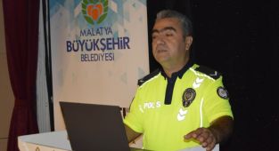 Toplu taşıma sürücülerine trafik eğitimi verildi - Videolu Haber