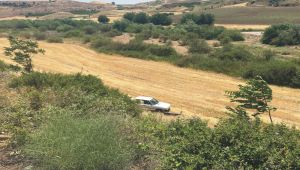 Uçurumdan devrilen otomobildeki 2 kişi yaralandı