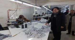 Ulubey, Kahta'da tekstil çalışanlarını ziyaret etti