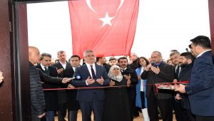 Ünlü Sanatçı Latif Doğan’dan Memleketine Vefa