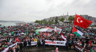 Üsküdar'daki Filistin yürüyüşüne on binler katıldı
